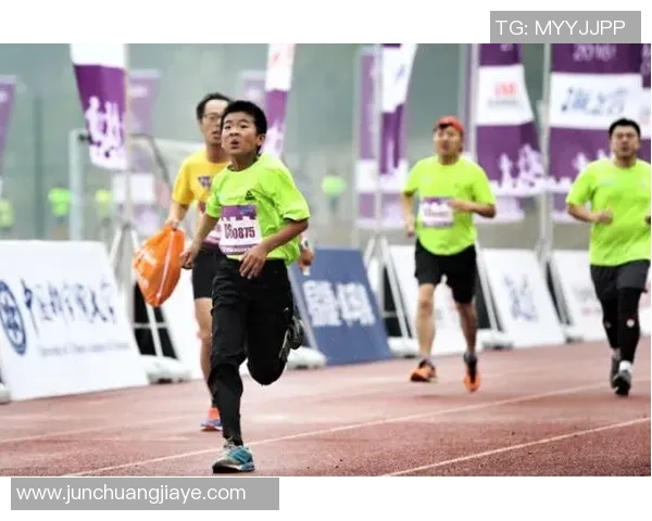 杭州滑板队在马拉松大满贯中的拼搏历程与梦想追逐